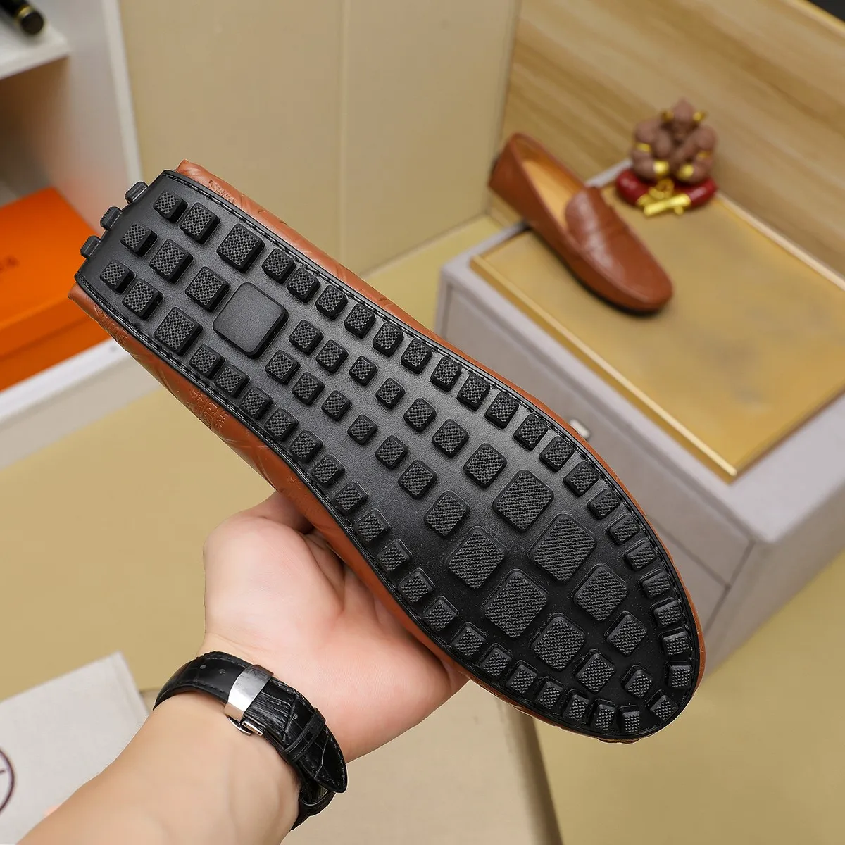 Men's shoes 💰380 🕷🕷【HERMES】The same style as Hermès counters🇨🇳Classic slip-on shoes 1:1 mold opening💯Original quality🍓Using imported first-layer cowhide🍅Pigskin lining🌶🌶Super high-end men's leather shoes🇨🇳Solid and stable Very special🍇color, optional! Code number 38-45……